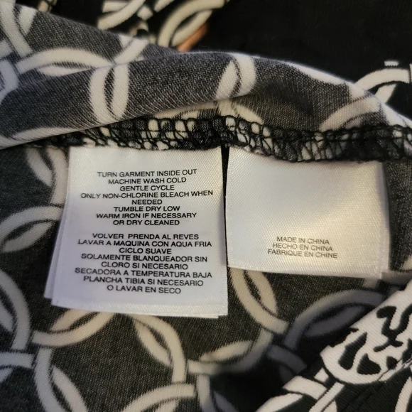 Anne Klein Black and White Print Keyhole Top - Picture 6 of 7